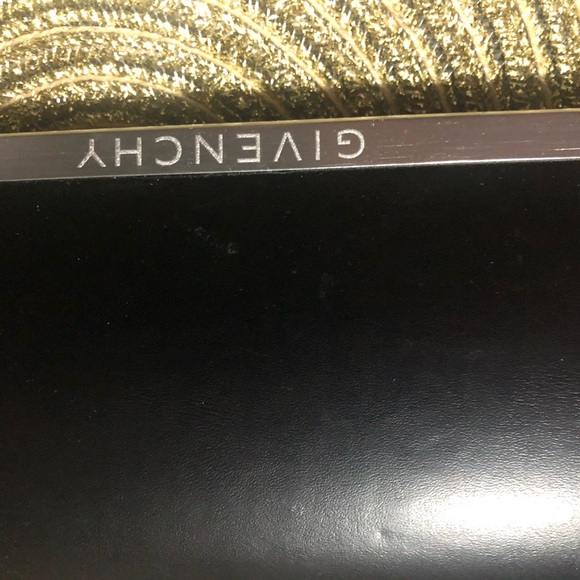 Givenchy oversized wayfarer sunglasses - Picture 6 of 9